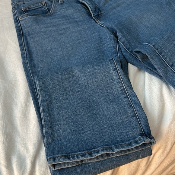 Levi’s 315 Shaping Bootcut - Picture 6 of 10